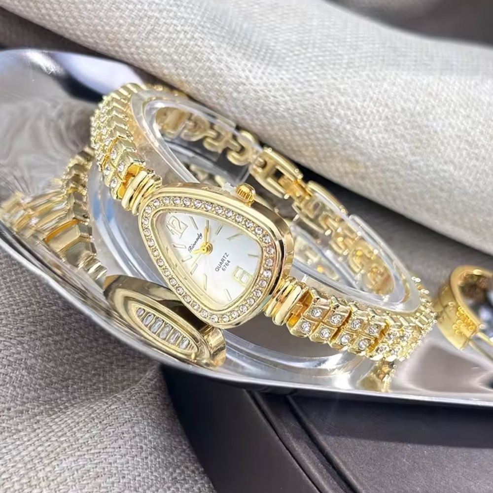 Panthers classic Glamorous Gold and diamond Women's Watch - Picture 2 of 5